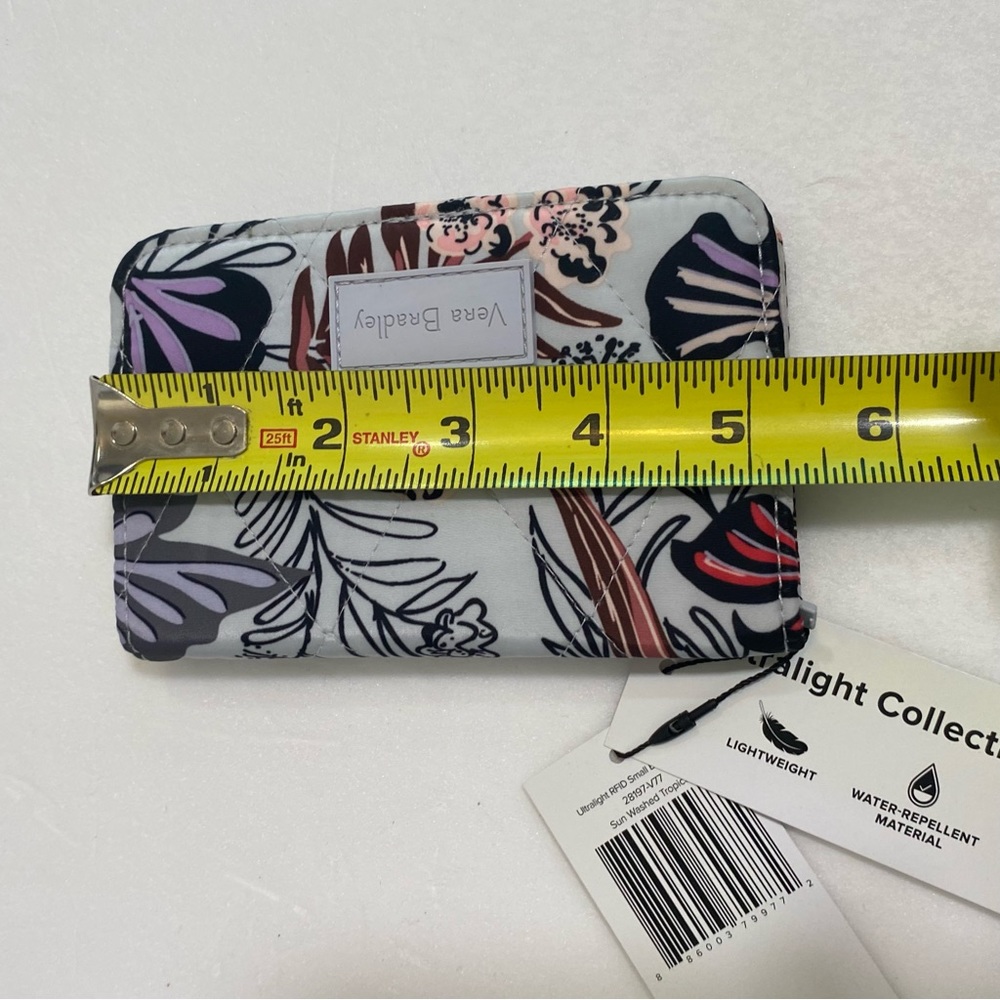 NWT Vera Bradley Ultralight RFID Small bifold wallet Sun washed tropical wallet - Picture 7 of 9